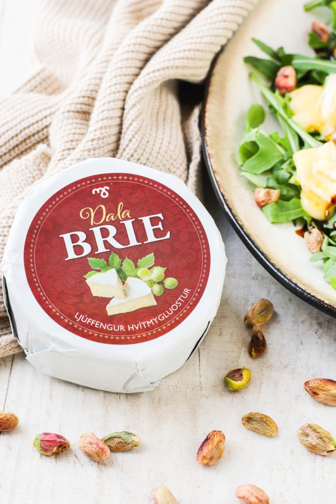 bakaður brie ostur í salatið
