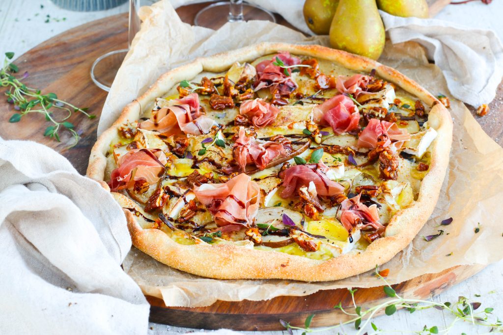 pizza með hnetum og brie