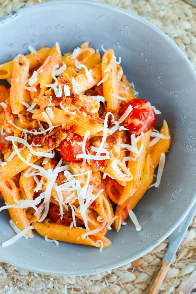 pasta með pastasósu og rjóma