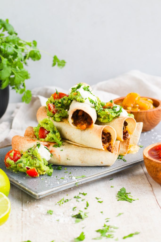 Taquitos og guacamole