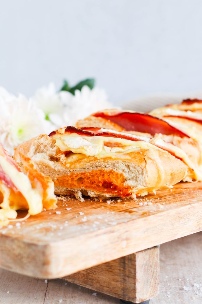 Heitt baguette með pestó og osti