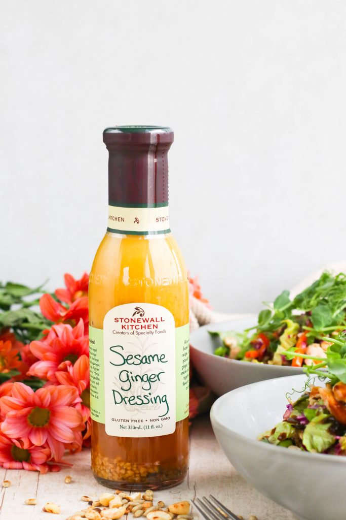 salat með sesam dressingu