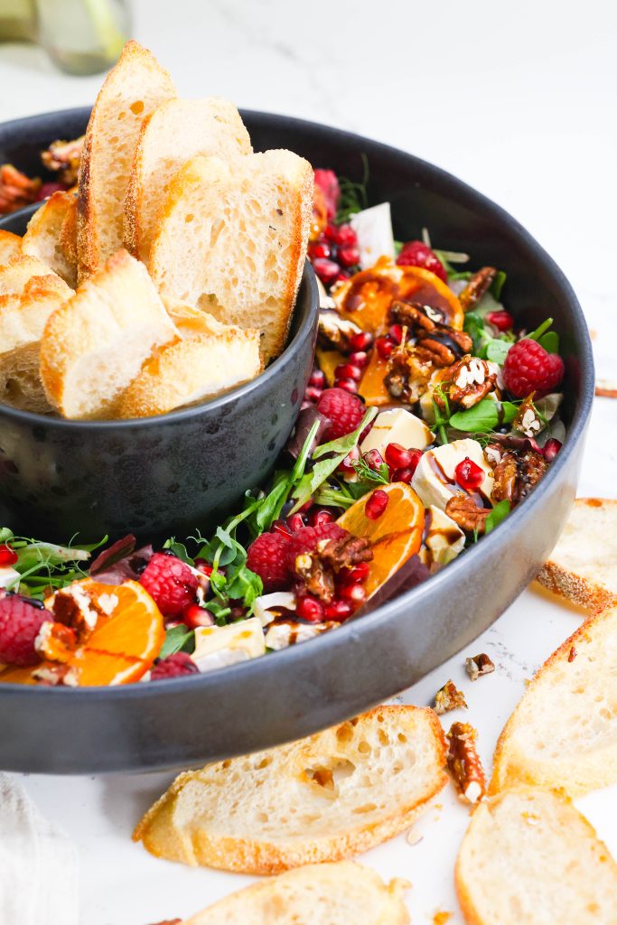 Salat með brie osti